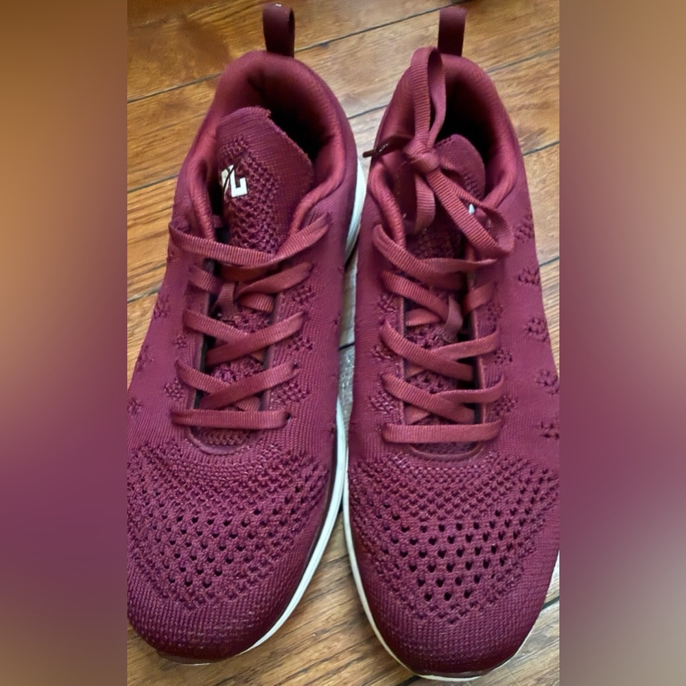 APL  Pro Women's Knit Lace-Up Sneakers - Burgundy